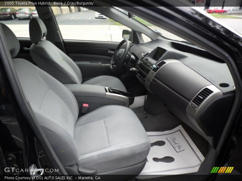 Black / Gray/Burgundy 2005 Toyota Prius Hybrid