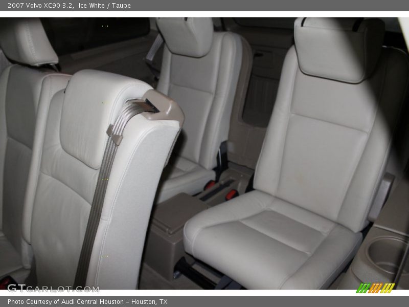 Ice White / Taupe 2007 Volvo XC90 3.2
