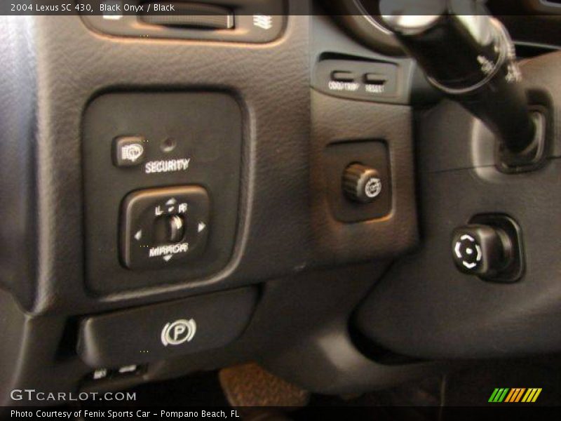 Black Onyx / Black 2004 Lexus SC 430