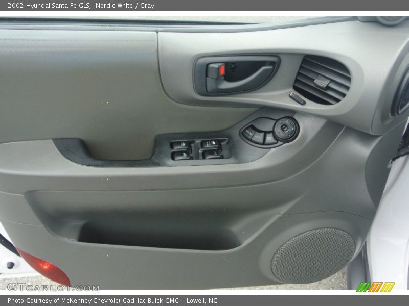 Nordic White / Gray 2002 Hyundai Santa Fe GLS