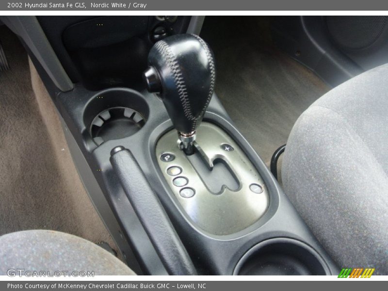 Nordic White / Gray 2002 Hyundai Santa Fe GLS