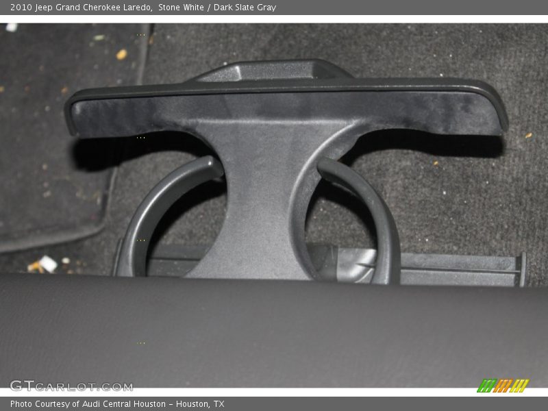 Stone White / Dark Slate Gray 2010 Jeep Grand Cherokee Laredo