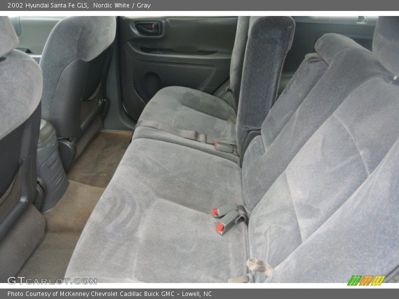Nordic White / Gray 2002 Hyundai Santa Fe GLS