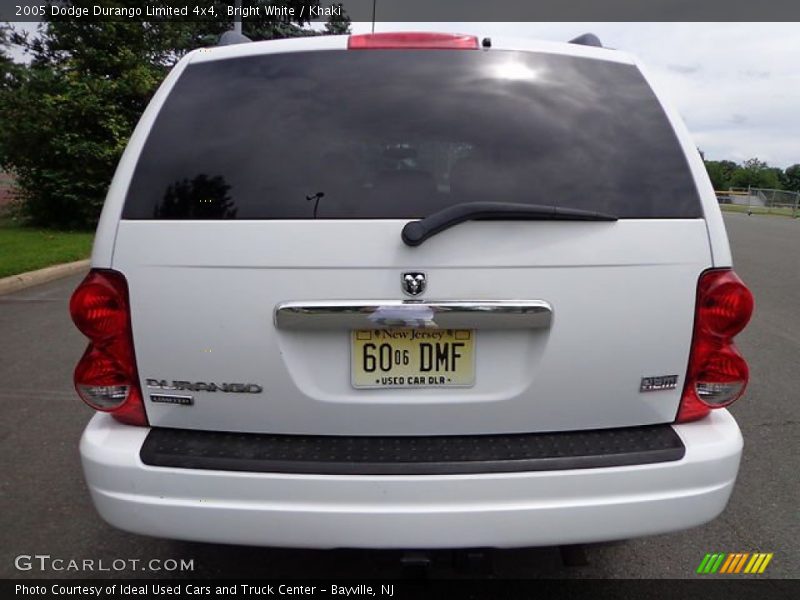 Bright White / Khaki 2005 Dodge Durango Limited 4x4