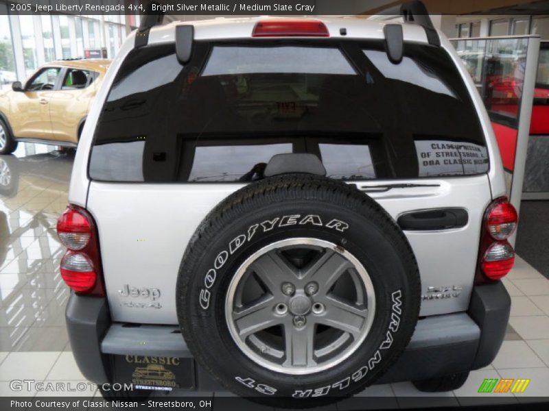 Bright Silver Metallic / Medium Slate Gray 2005 Jeep Liberty Renegade 4x4