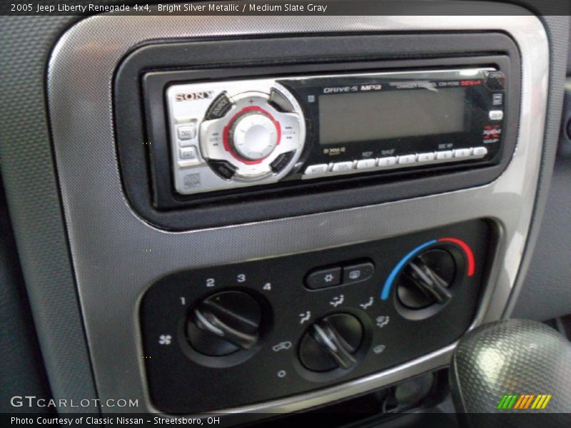 Bright Silver Metallic / Medium Slate Gray 2005 Jeep Liberty Renegade 4x4