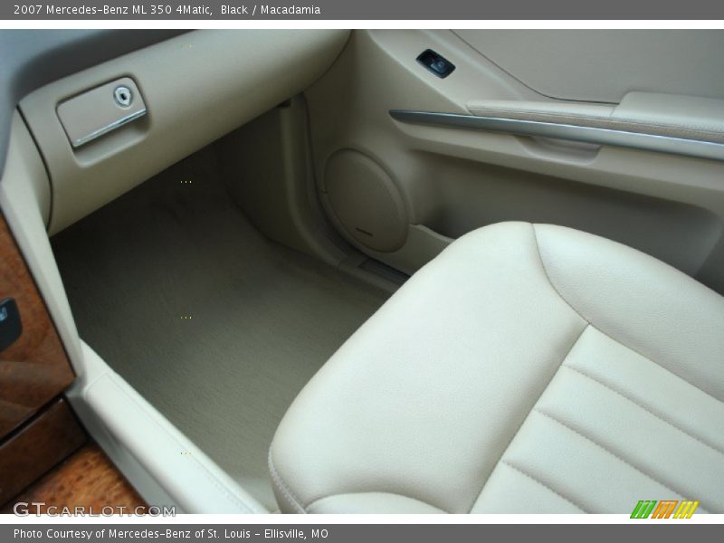 Black / Macadamia 2007 Mercedes-Benz ML 350 4Matic