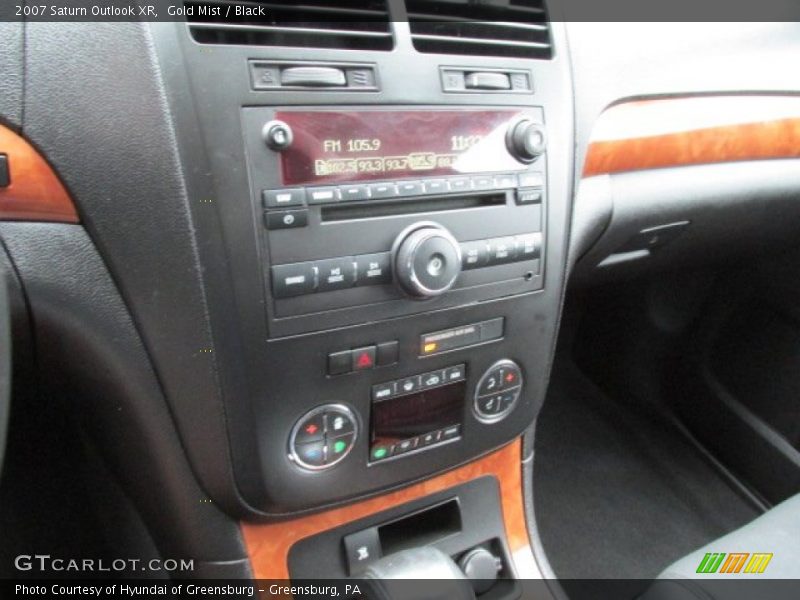 Gold Mist / Black 2007 Saturn Outlook XR