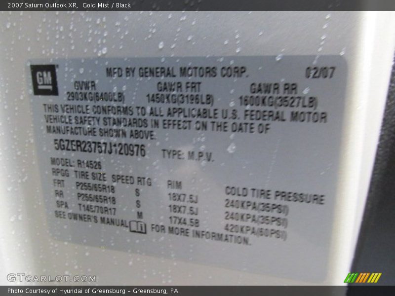 Gold Mist / Black 2007 Saturn Outlook XR