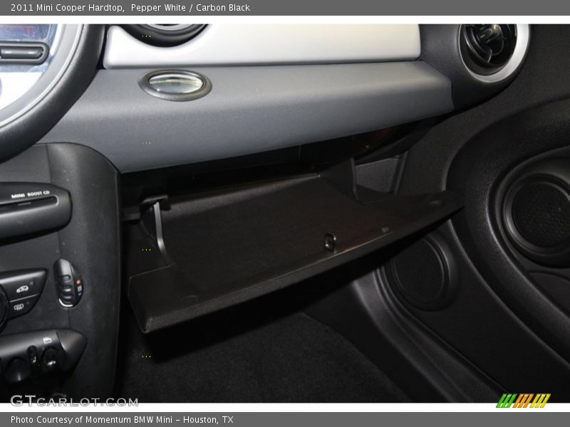 Pepper White / Carbon Black 2011 Mini Cooper Hardtop