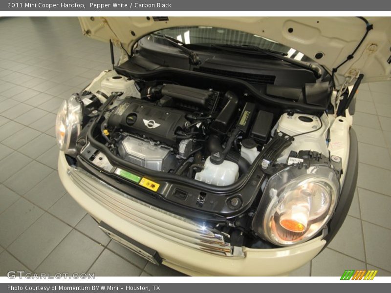 Pepper White / Carbon Black 2011 Mini Cooper Hardtop