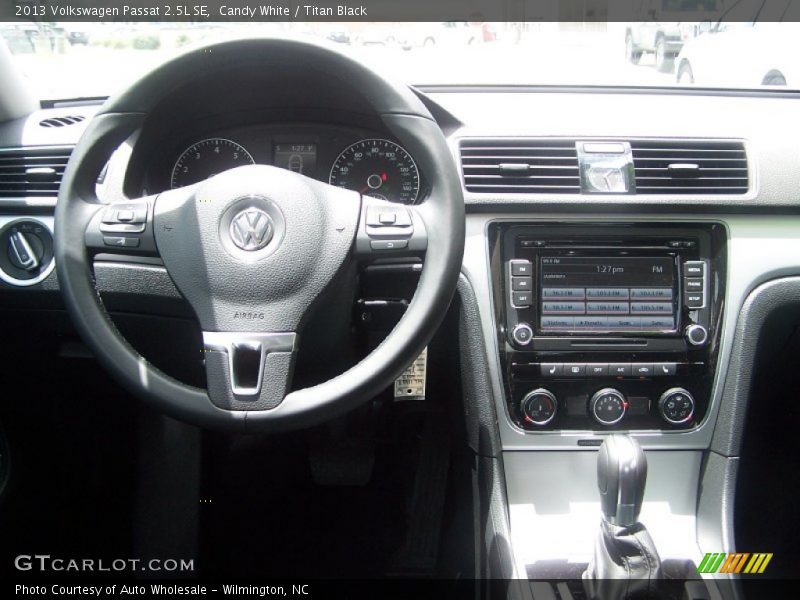 Candy White / Titan Black 2013 Volkswagen Passat 2.5L SE