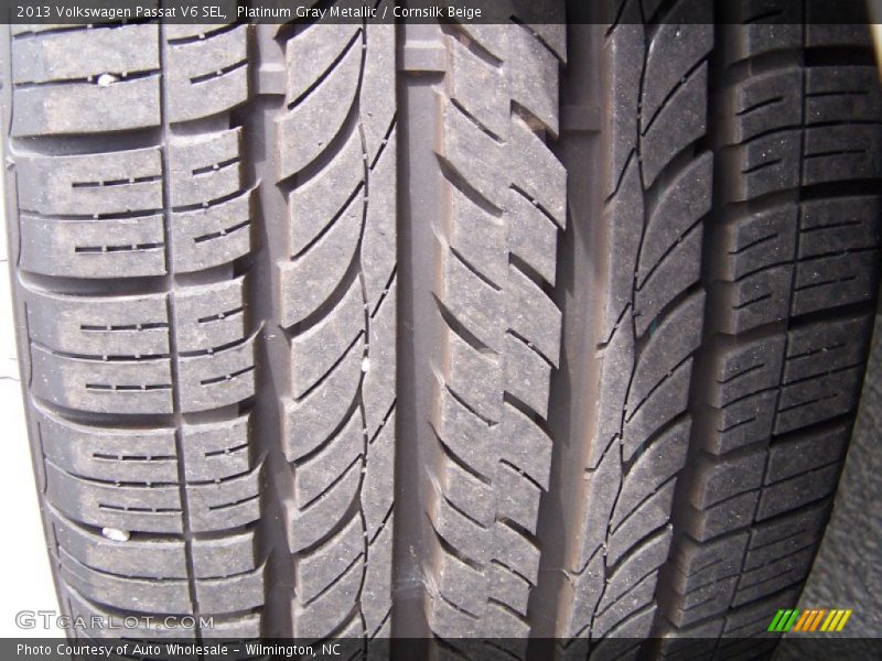 Platinum Gray Metallic / Cornsilk Beige 2013 Volkswagen Passat V6 SEL