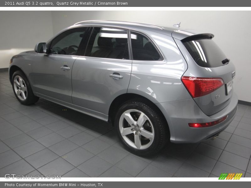 Quartz Grey Metallic / Cinnamon Brown 2011 Audi Q5 3.2 quattro