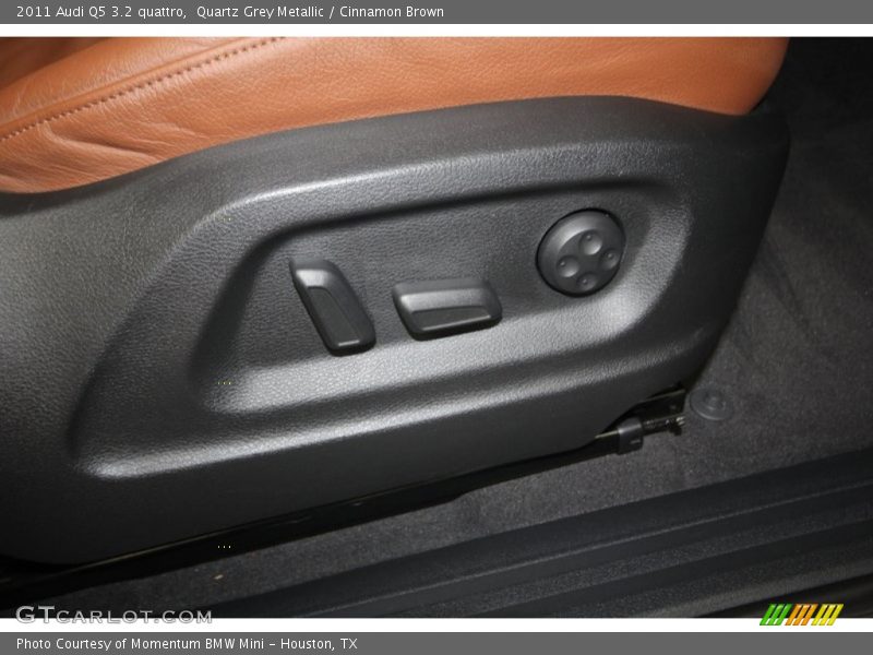 Quartz Grey Metallic / Cinnamon Brown 2011 Audi Q5 3.2 quattro