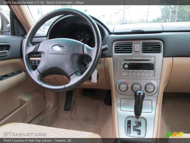Sierra Gold Metallic / Beige 2004 Subaru Forester 2.5 XS