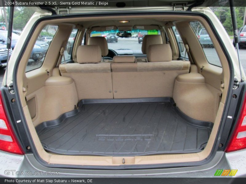 Sierra Gold Metallic / Beige 2004 Subaru Forester 2.5 XS