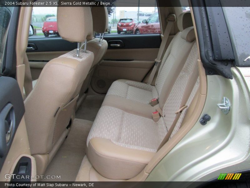 Sierra Gold Metallic / Beige 2004 Subaru Forester 2.5 XS