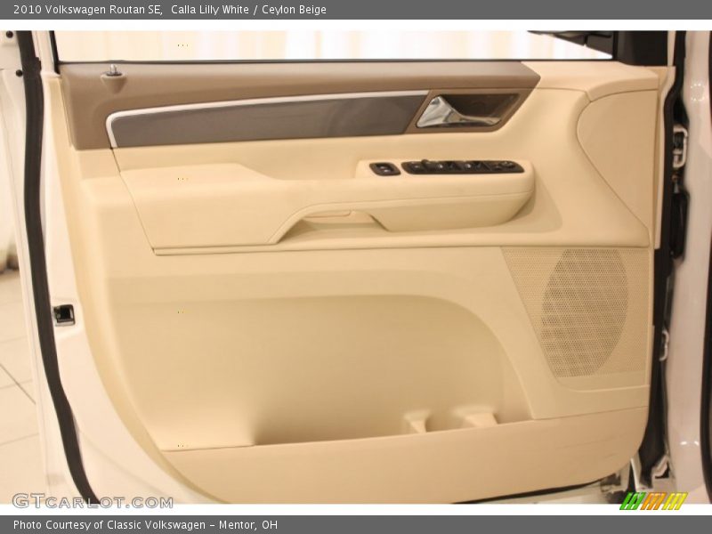Calla Lilly White / Ceylon Beige 2010 Volkswagen Routan SE