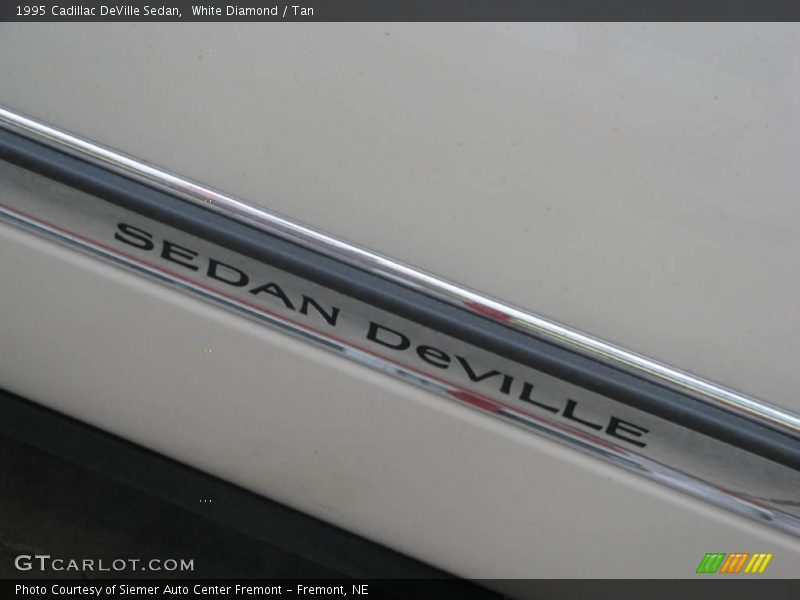 White Diamond / Tan 1995 Cadillac DeVille Sedan