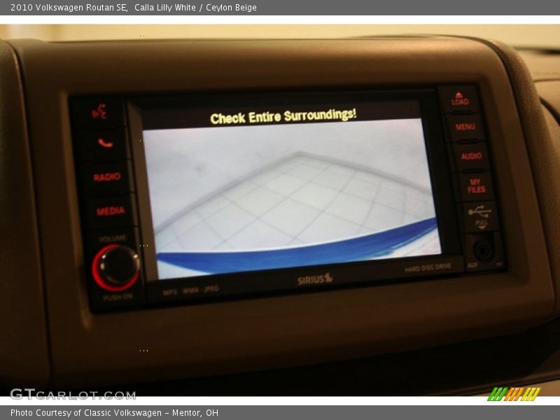 Calla Lilly White / Ceylon Beige 2010 Volkswagen Routan SE