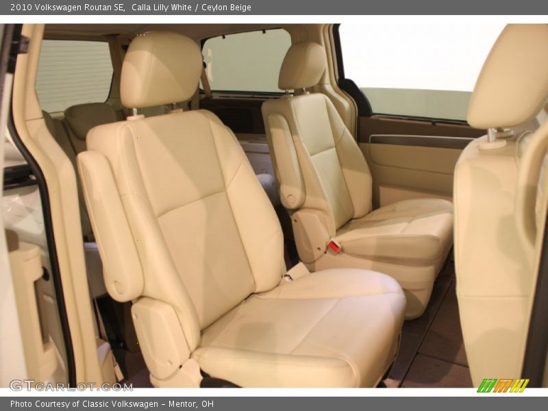 Calla Lilly White / Ceylon Beige 2010 Volkswagen Routan SE