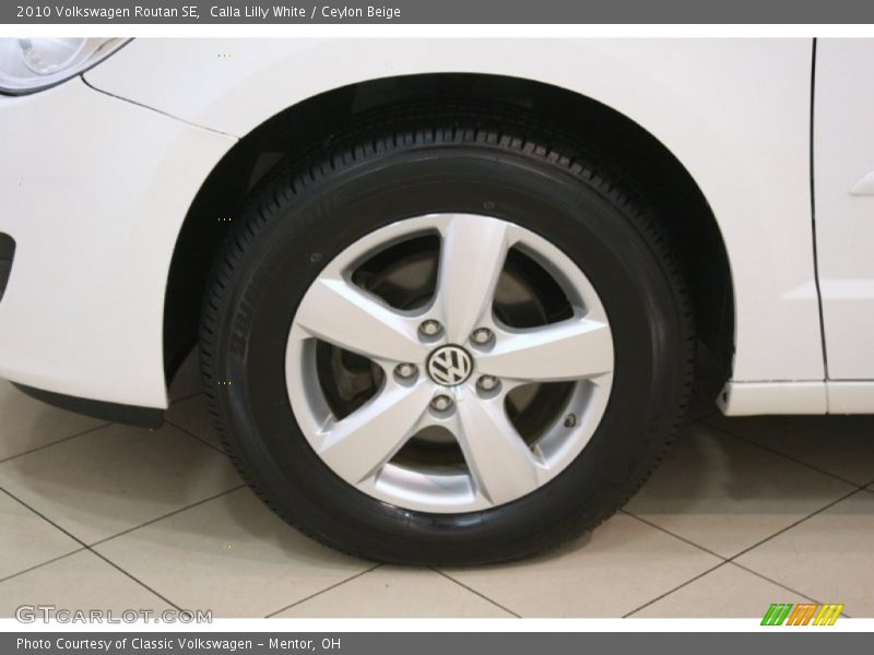 Calla Lilly White / Ceylon Beige 2010 Volkswagen Routan SE