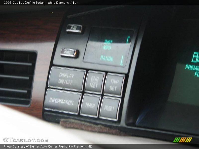 White Diamond / Tan 1995 Cadillac DeVille Sedan