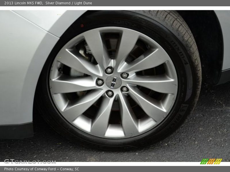 Silver Diamond / Light Dune 2013 Lincoln MKS FWD