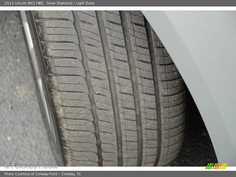 Silver Diamond / Light Dune 2013 Lincoln MKS FWD