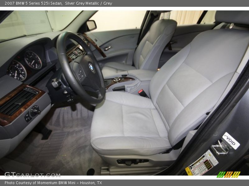 Front Seat of 2007 5 Series 525i Sedan