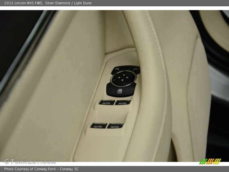 Silver Diamond / Light Dune 2013 Lincoln MKS FWD