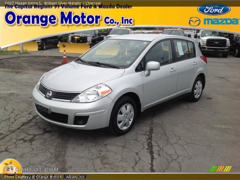 Brilliant Silver Metallic / Charcoal 2007 Nissan Versa S