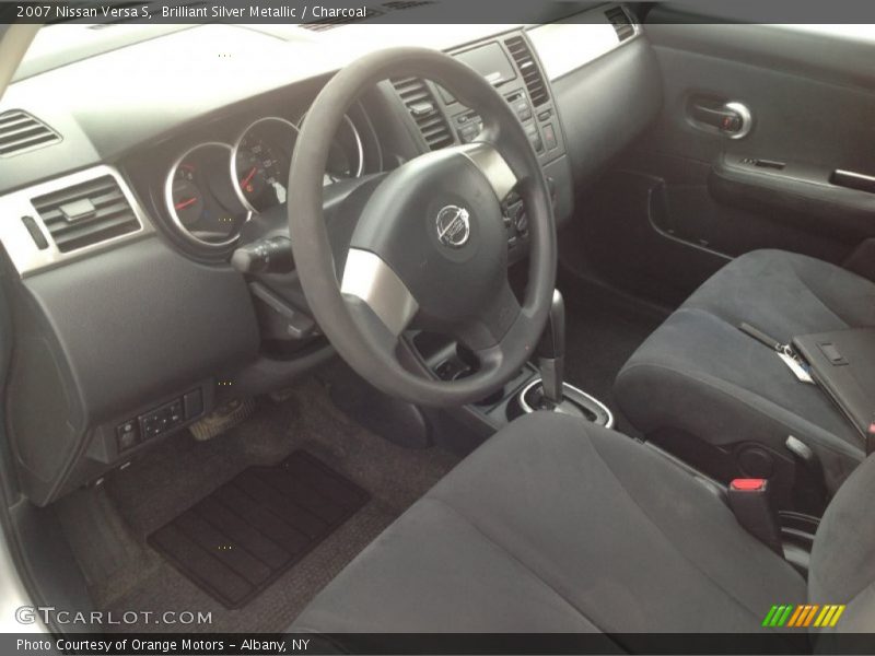 Brilliant Silver Metallic / Charcoal 2007 Nissan Versa S