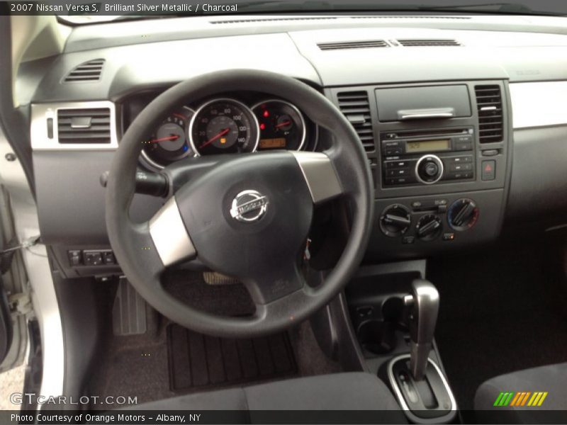 Brilliant Silver Metallic / Charcoal 2007 Nissan Versa S