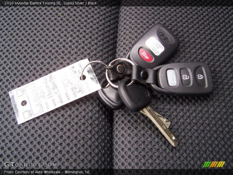 Keys of 2010 Elantra Touring SE