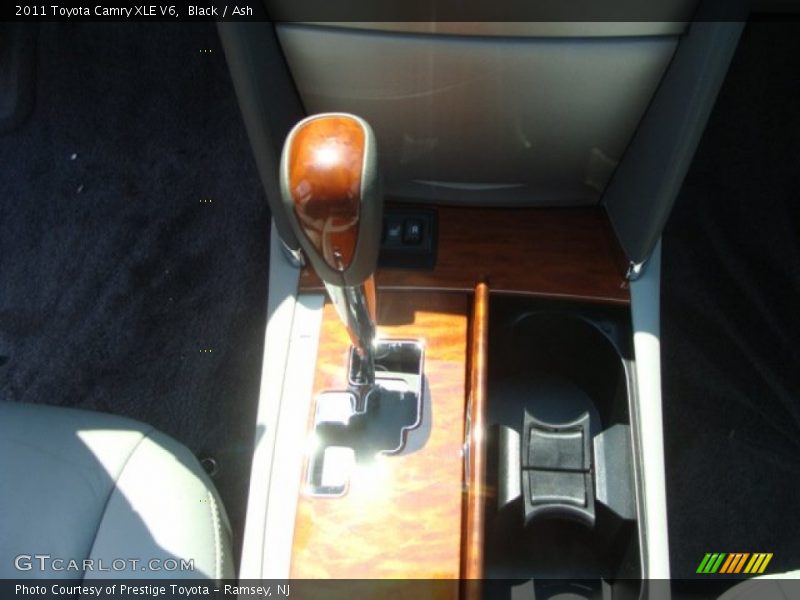 Black / Ash 2011 Toyota Camry XLE V6