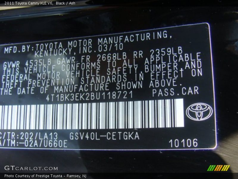 Black / Ash 2011 Toyota Camry XLE V6