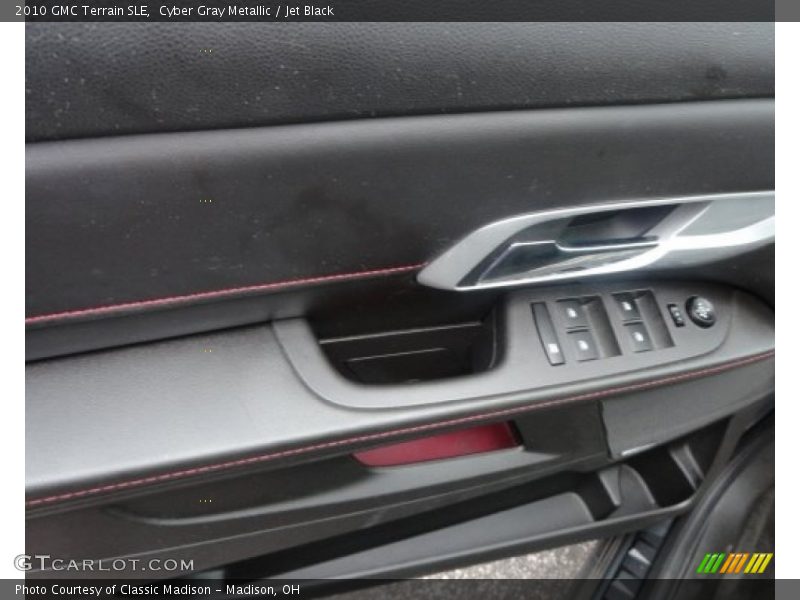 Cyber Gray Metallic / Jet Black 2010 GMC Terrain SLE