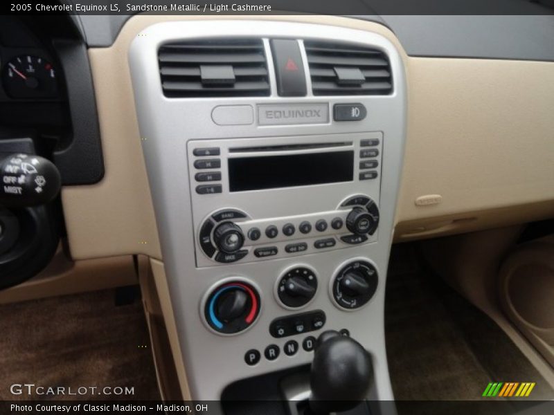 Sandstone Metallic / Light Cashmere 2005 Chevrolet Equinox LS