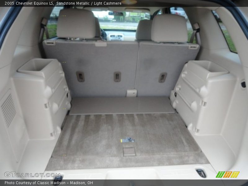 Sandstone Metallic / Light Cashmere 2005 Chevrolet Equinox LS