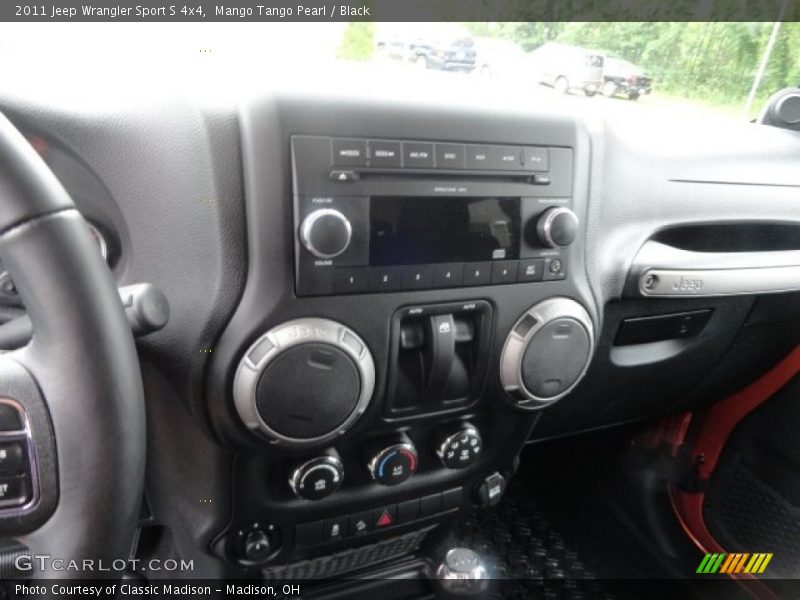 Mango Tango Pearl / Black 2011 Jeep Wrangler Sport S 4x4