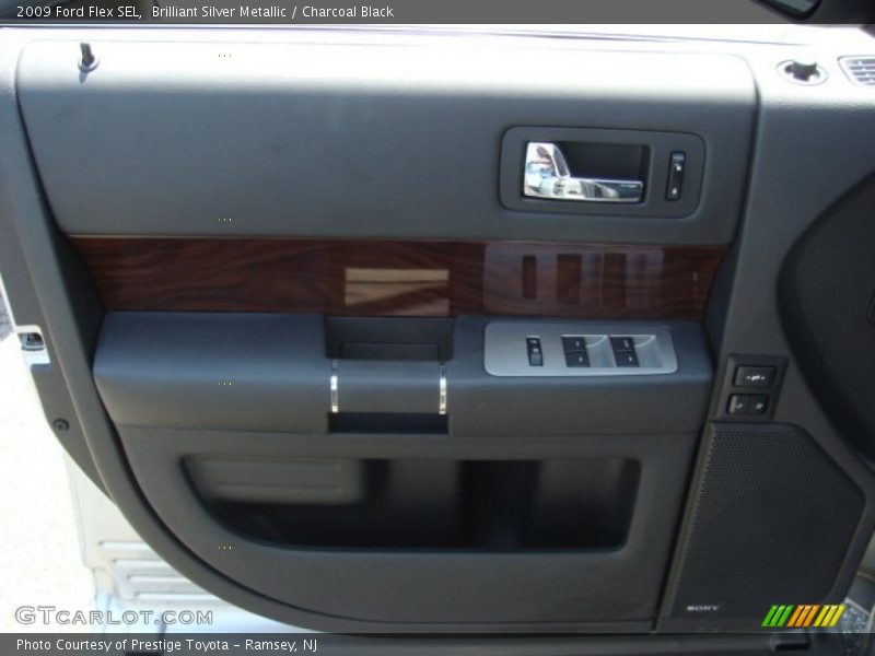 Brilliant Silver Metallic / Charcoal Black 2009 Ford Flex SEL