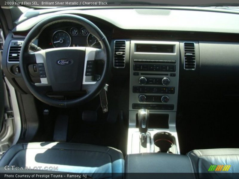 Brilliant Silver Metallic / Charcoal Black 2009 Ford Flex SEL