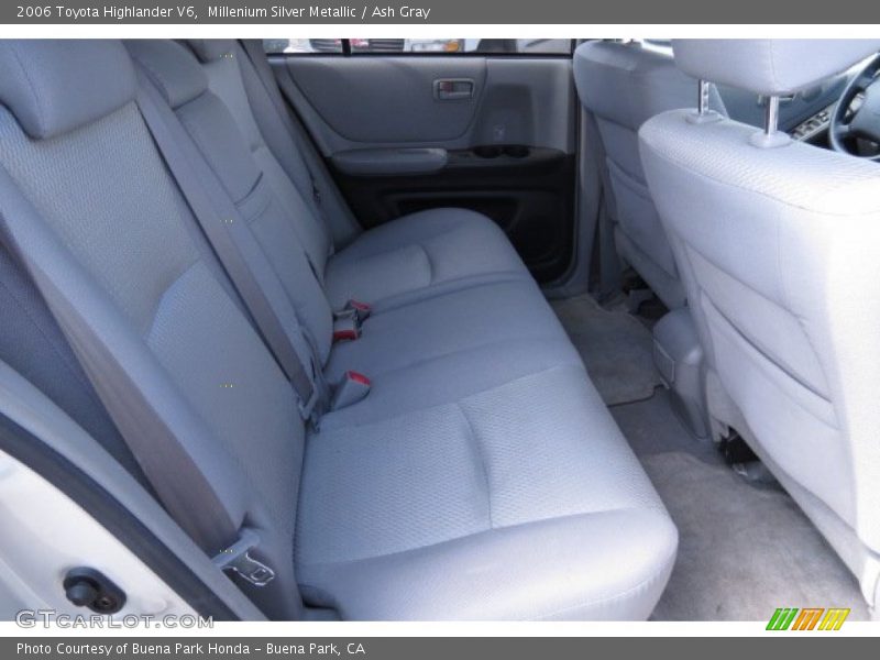 Millenium Silver Metallic / Ash Gray 2006 Toyota Highlander V6