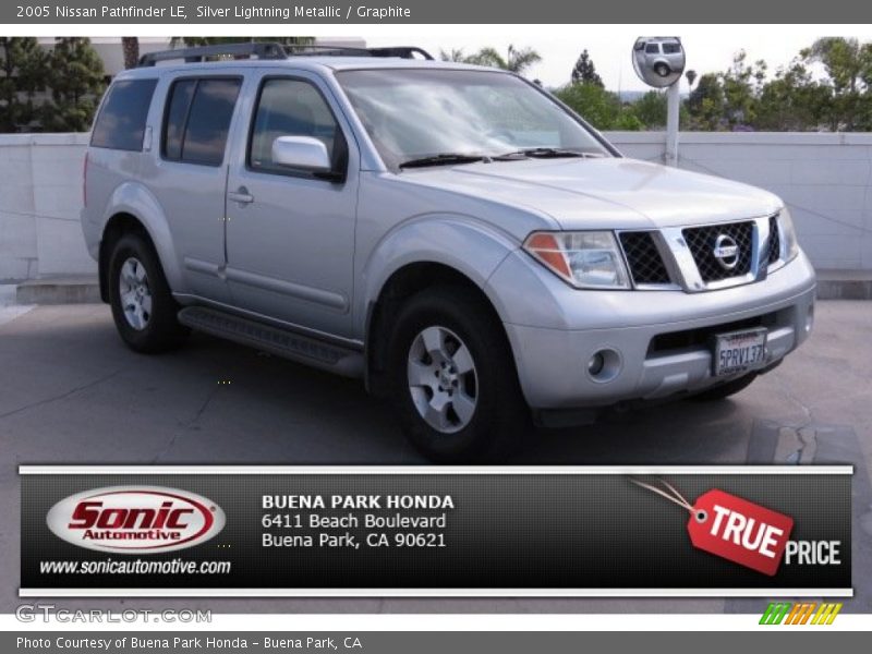 Silver Lightning Metallic / Graphite 2005 Nissan Pathfinder LE