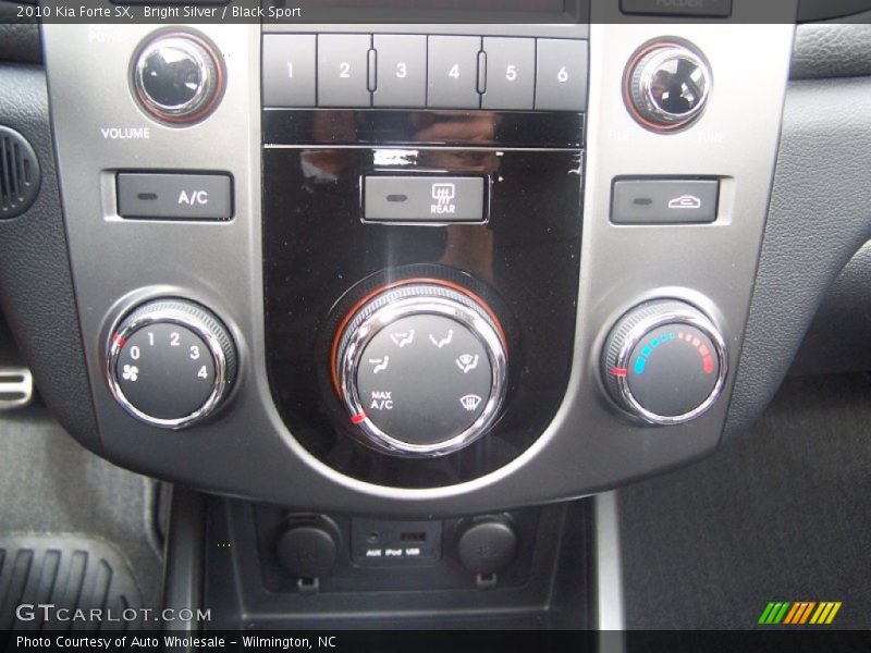 Bright Silver / Black Sport 2010 Kia Forte SX