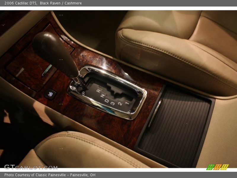 Black Raven / Cashmere 2006 Cadillac DTS