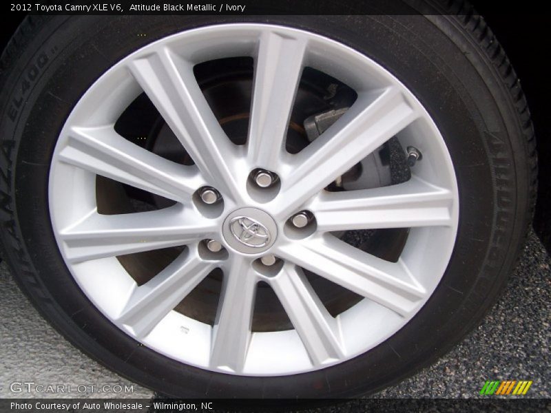 Attitude Black Metallic / Ivory 2012 Toyota Camry XLE V6