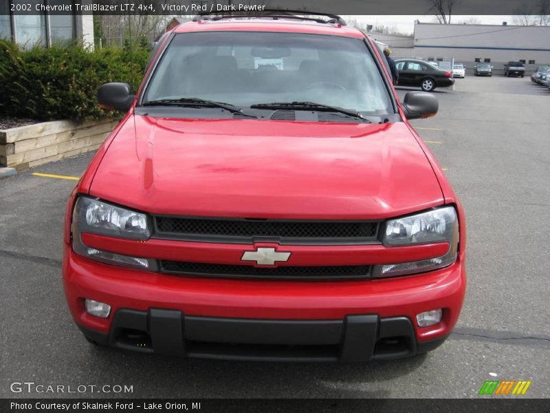 Victory Red / Dark Pewter 2002 Chevrolet TrailBlazer LTZ 4x4